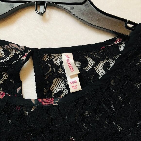 Xhilaration Black Floral Long Sleeve Boxy Blouse Size Medium - Picture 3 of 6